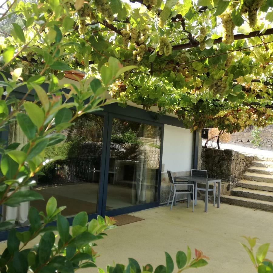 Casa Na Quinta De Valinhas Apartment Vitorino dos Piaes ภายนอก รูปภาพ