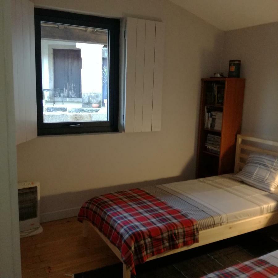 Casa Na Quinta De Valinhas Apartment Vitorino dos Piaes ภายนอก รูปภาพ